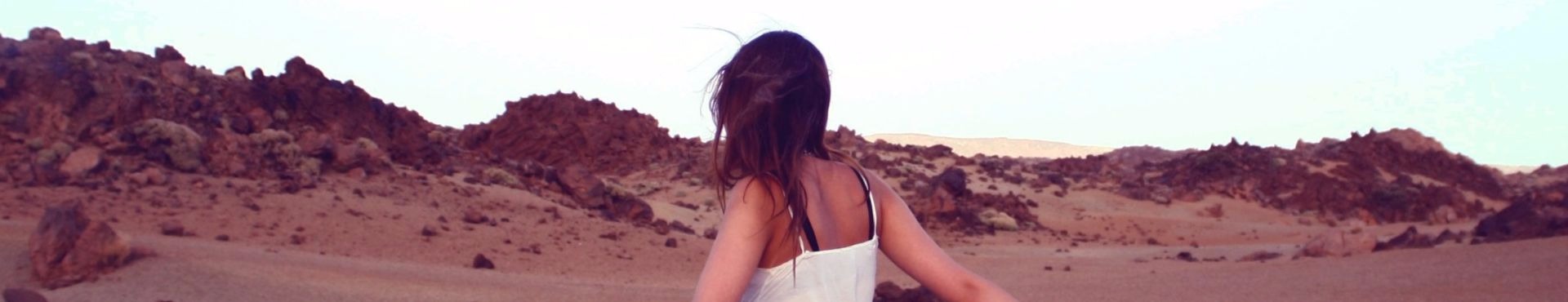 girl in the desert, freedom