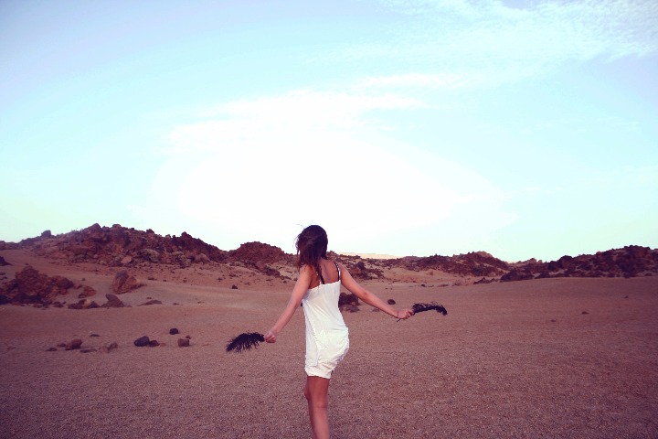 girl in the desert, freedom